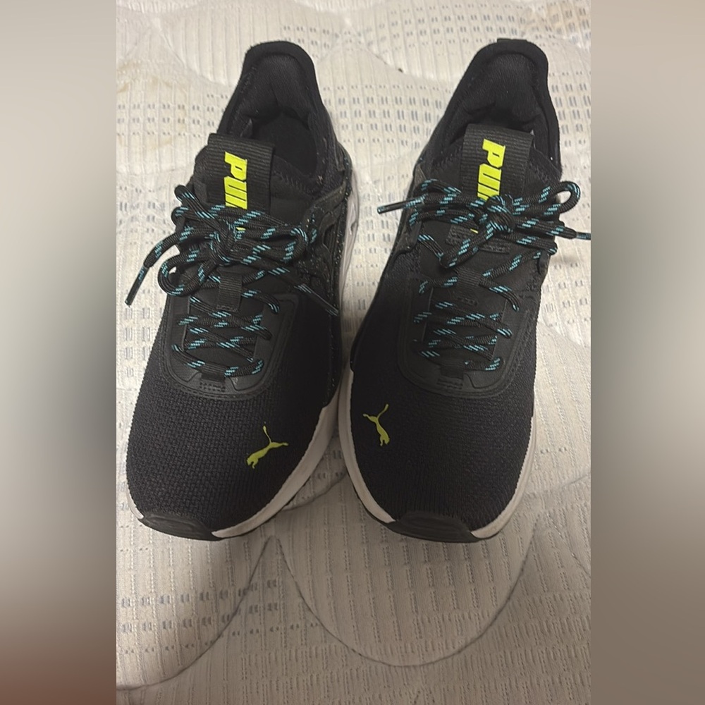 Boys puma size 4.5